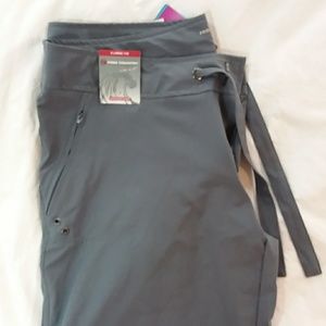Free Country Hiking Walking Shorts